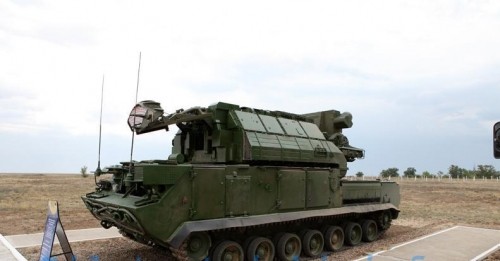 Hệ thống tên lửa phòng không Tor-M1 do Nga chế tạo, đã xuất khẩu cho nhiều nước, Trung Quốc cũng nhập một lượng nhỏ vào thập niên 1990